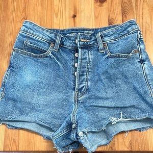 Old Navy Sky Hi A Line denim shorts. Size 8. Perfect for spring and summer!